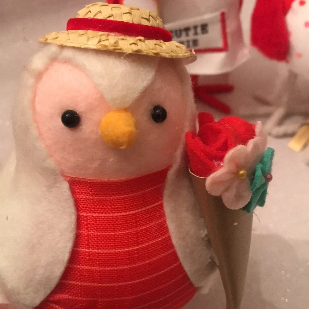 Target 2023 Spritz Featherly Friends Valentine’s Day Birds